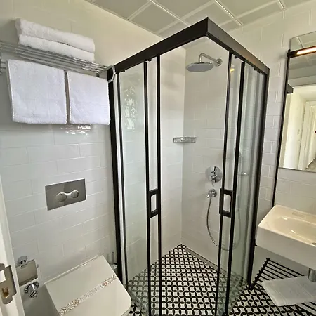 Vahide Dalyan Кешме